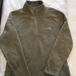 Men’s North Face 1/4 zip pullover large